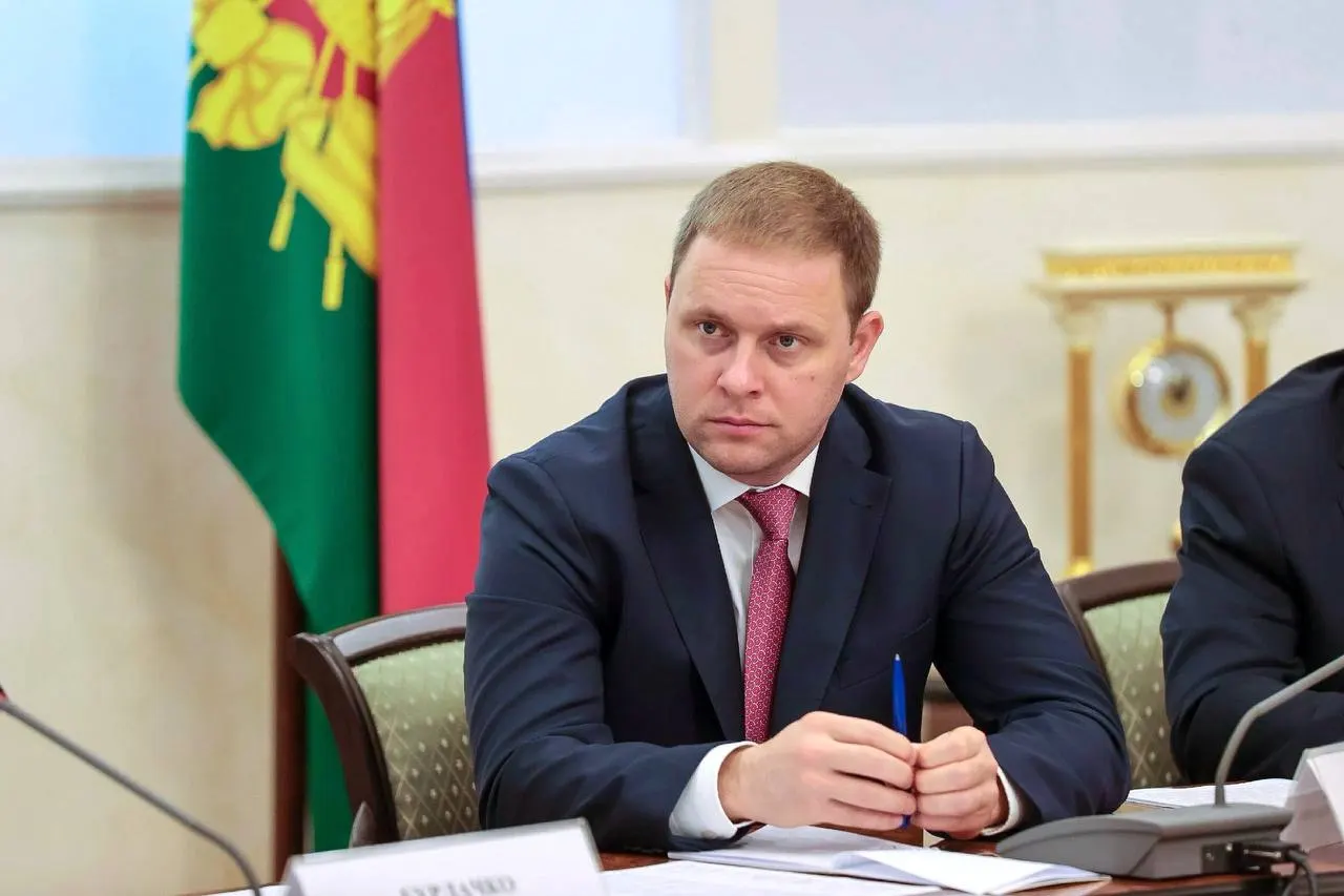 Швец, с более чем десятилетним опытом в органах власти и пятилетним руководством Анапы, приступил к руководству госкорпорацией «Туризм РФ».