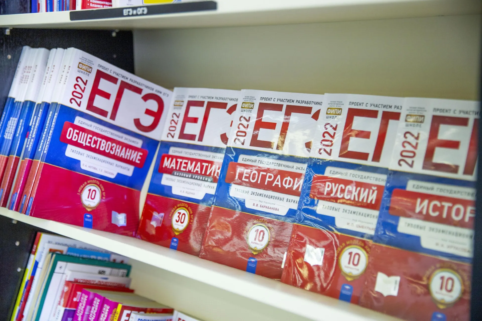 Инициатива затрагивает государственные и частные вузы по всей России.