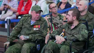 Министр здравоохранения рассказал о развертывании сети из тысяч специализированных кабинетов и цифровых сервисов для психологической помощи участникам боевых действий, на фоне дефицита профильных специалистов и новых инициатив Минобороны.