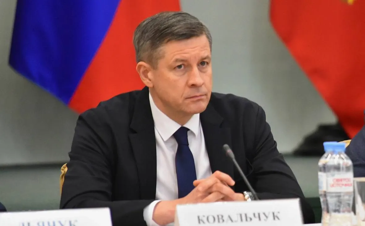 Временно исполняющий обязанности губернатора Егор Ковальчук подписал указ об отставке регионального правительства. Новый состав кабинета пока не представлен. Ранее 13 мая президент подписал указы об отставке губернаторов Белгородской и Брянской областей.