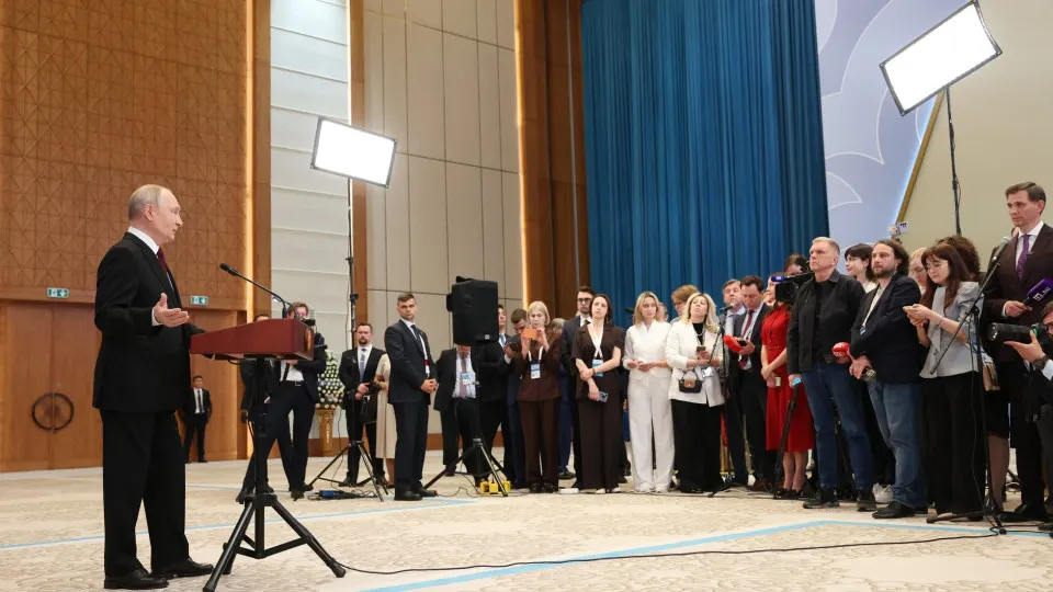 На пресс‑конференции по итогам саммита ЕАЭС президент заявил о готовности жестко реагировать на любые удары по российским объектам и вновь связал стремление Армении к евроинтеграции с риском повторения украинского сценария.