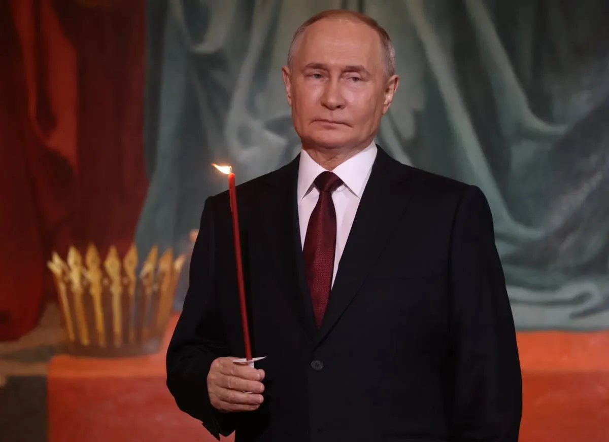 Политическая элита рассматривает варианты от бескровной смены власти до насильственного свержения. Триггерами могут стать внешние атаки, внутренние беспорядки или изменение позиции ключевых партнёров.