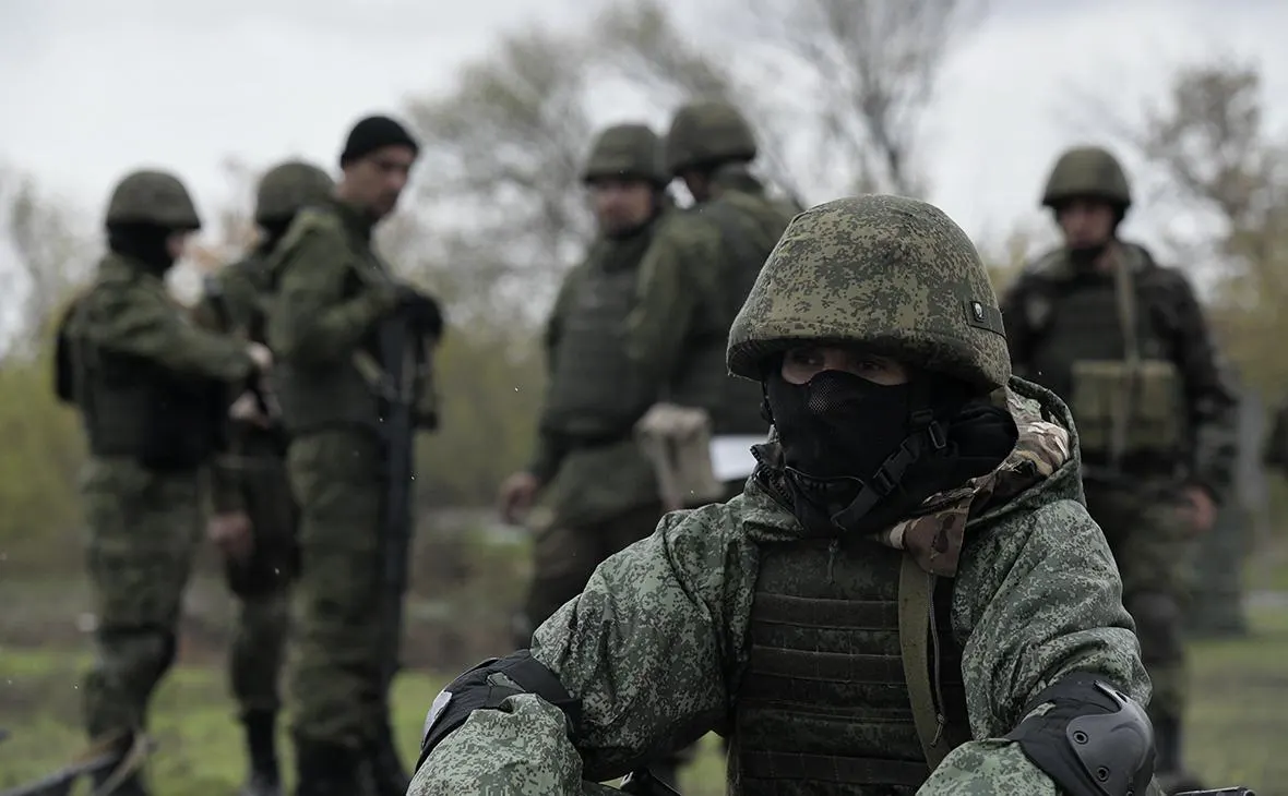 По данным собеседников, Россия отстаёт от Украины по военным технологиям и тактике. При этом в руководстве признают: без мобилизации экономических, людских и промышленных ресурсов исход конфликта может оказаться неблагоприятным.