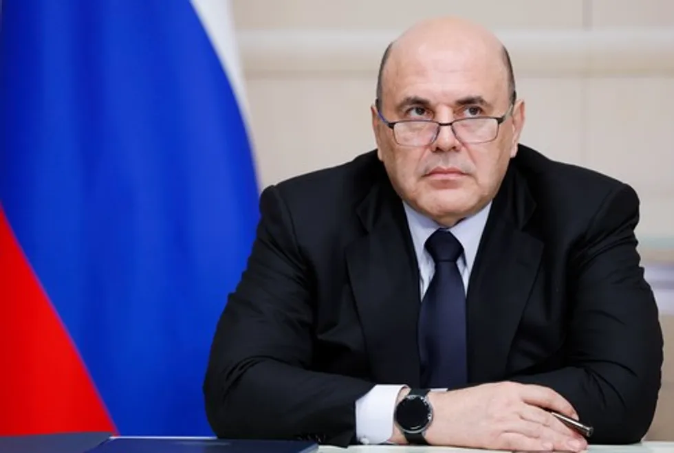 По утечкам, в 2022 году Наталия Стенина положила в Газпромбанк 12 млрд руб.; при официальных доходах такую сумму объяснить сложно. В расследовании указывают на предыдущие крупные переводы, связи с бизнесменами и операции с зарубежными компаниями.