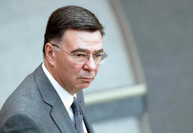 Замглавы МИД Александр Панкин на Петербургском международном экономическом форуме заявил, что экономика России продемонстрировала устойчивость и опровергает определение «бензоколонки».