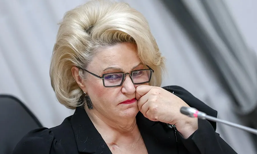 Председатель комитета по защите семьи Нина Останина призвала Роскомнадзор и Минцифры ограничить время пребывания детей в онлайн‑играх, предложив применить методы замедления трафика.