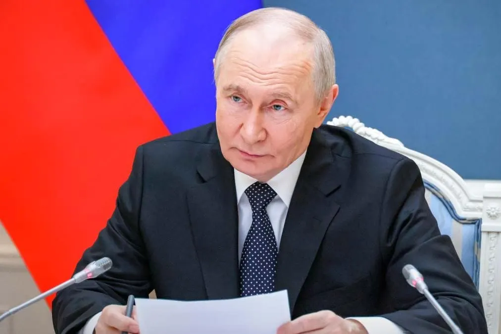 Указ позволяет российским должникам приостанавливать исполнение обязательств перед иностранными вкладчиками из стран, признанных «недружественными». Поправки вступили в силу 1 июня 2026 года.