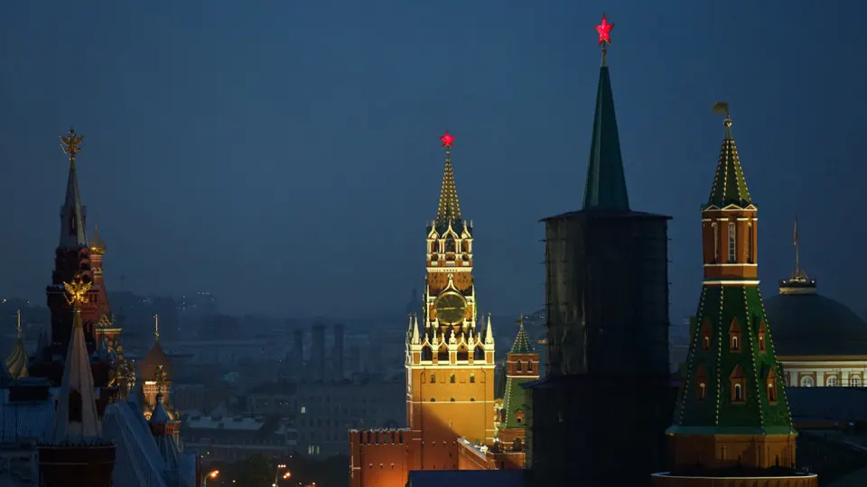 В сливах описана масштабная кампания по созданию клонов «Википедии», фейковых СМИ и фиктивных аналитических центров для тренировки ИИ и продвижения кремлёвских нарративов в поисковых системах и чат‑ботах.