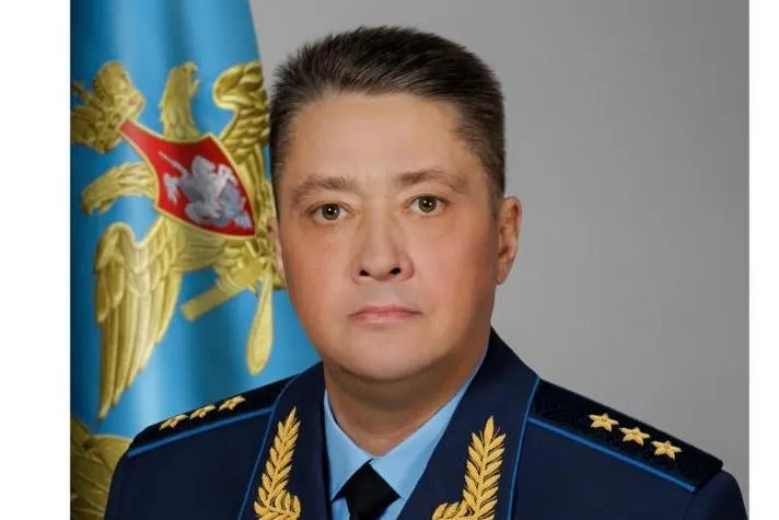 Минобороны официально подтвердило назначение генерал‑полковника Александра Чайко главнокомандующим ВКС. Он сменил Виктора Афзалова; ранее Чайко попадал под санкции Евросоюза в связи с действиями в Украине.