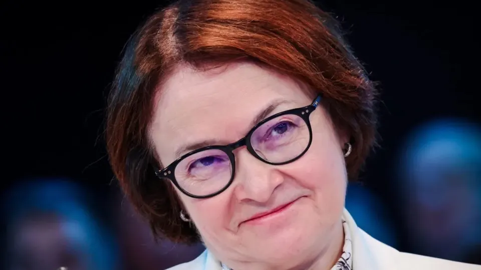 Отсутствие главы Центробанка на ключевых мероприятиях вызвало множество версий о её положении. Возвращение на пресс‑конференцию 19 июня важно формально, но куда значительнее — изменения в бюджетной политике и давлении на монетарную независимость, которые могут привести к росту инфляции и стагфляции.
