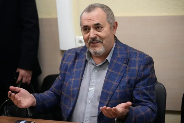 По всей стране как минимум 21 человек столкнулся с протоколами о демонстрации экстремистской или нацистской символики; большинство дел завершились минимальными штрафами.