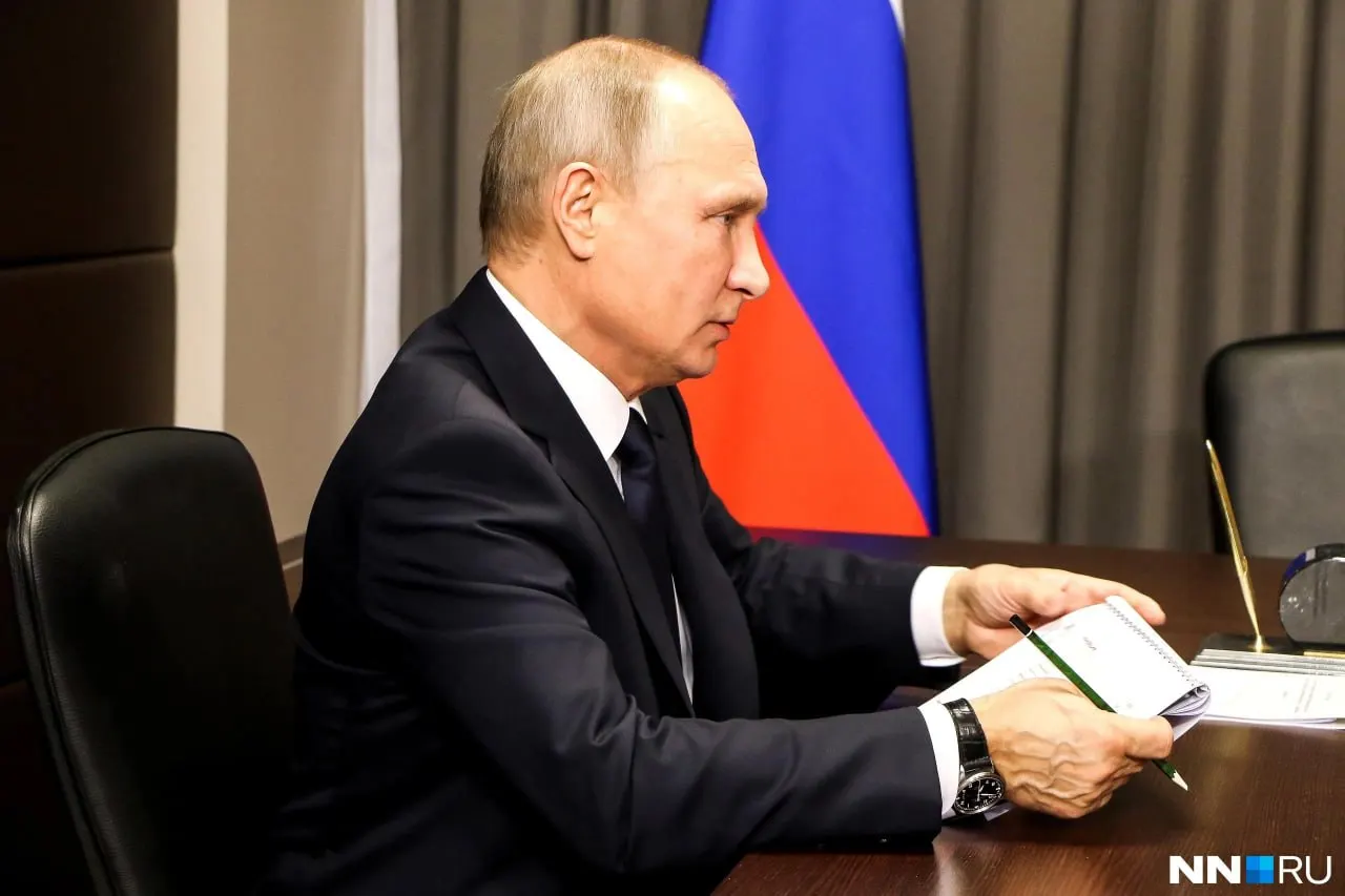 Форум пройдёт 24–25 августа: деловая программа намечена на 24 августа, пленарное заседание с участием президента — 25 августа. Формат участия Владимира Путина пока не уточнён.