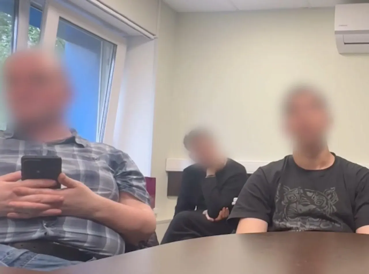 Следственный комитет сообщил о возбуждении уголовных дел о терроризме в связи с использованием чат‑бота знакомств — по версии следствия, его могли применять спецслужбы Украины.