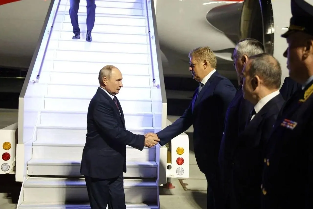 Президент посетил Новосибирск для участия в открытии Сибирского кольцевого источника фотонов (СКИФ).