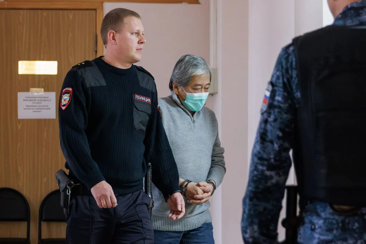 Материалы уголовного дела в отношении Александра Пака, осуждённого за убийство многодетной матери, поступили в Верховный суд; дело передано третьему составу уголовной коллегии.