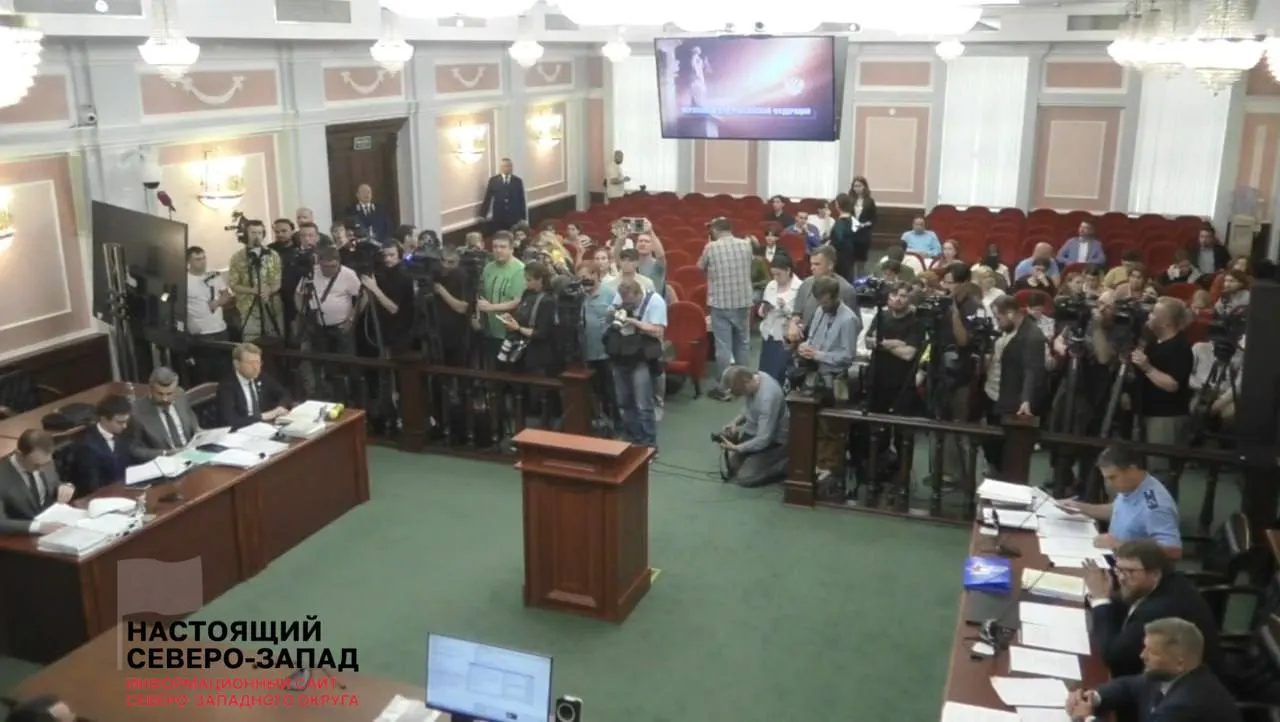Партия «Родина» подала иск против «Яблока» с обвинениями в авторских правах и экстремизме; суд может отменить регистрацию федерального списка на предстоящих выборах.