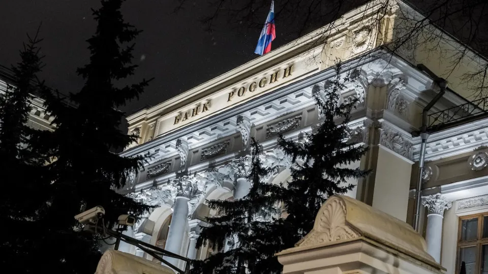 Регулятор добавил возможность сообщать о теневых руководителях и лицах, реально управляющих активами, усиливая контроль за рисками и инсайдерской деятельностью.