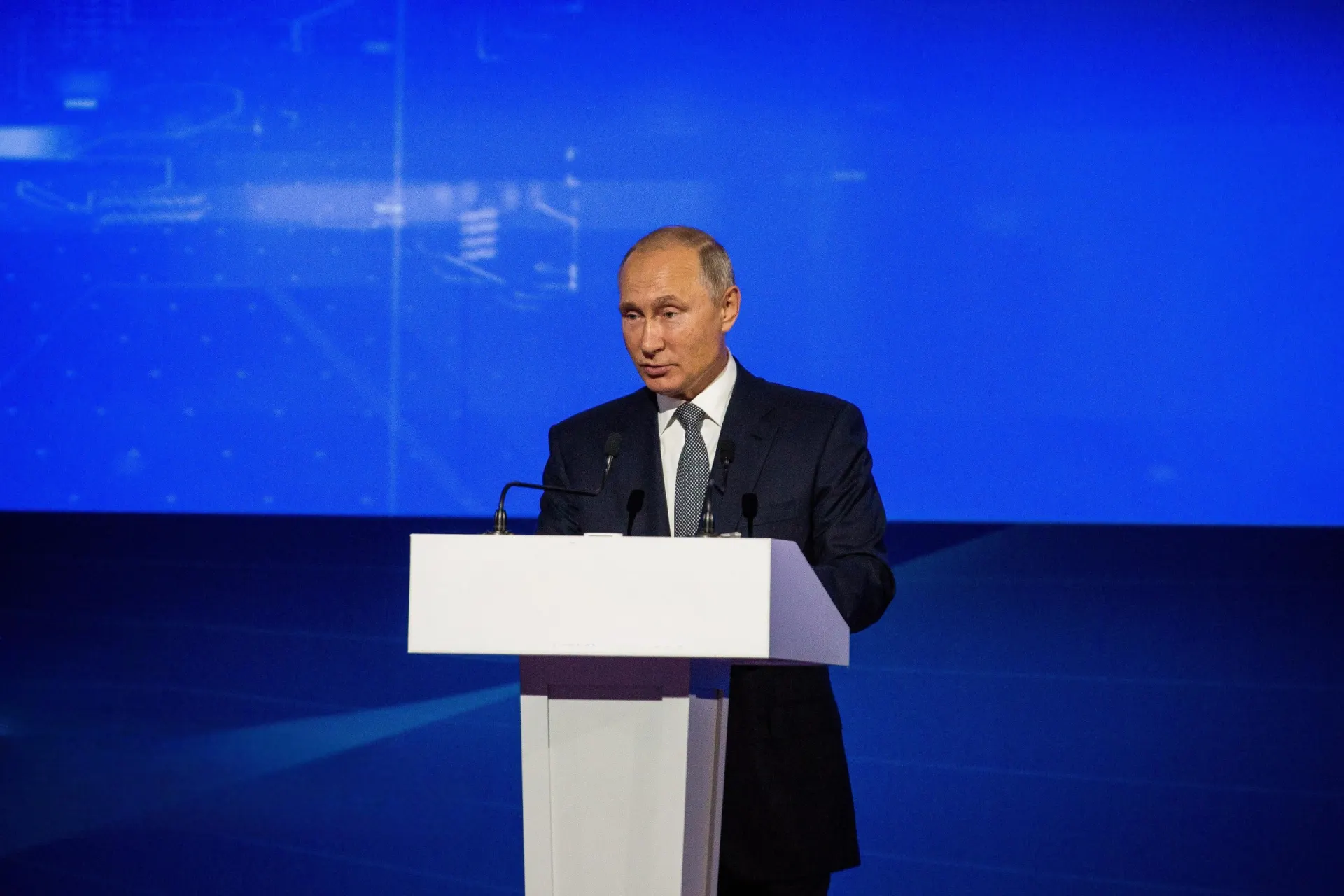 Выступая на заседании Валдайского клуба, президент разъяснил возможные сценарии переговоров по Украине и текущее положение в зоне СВО.