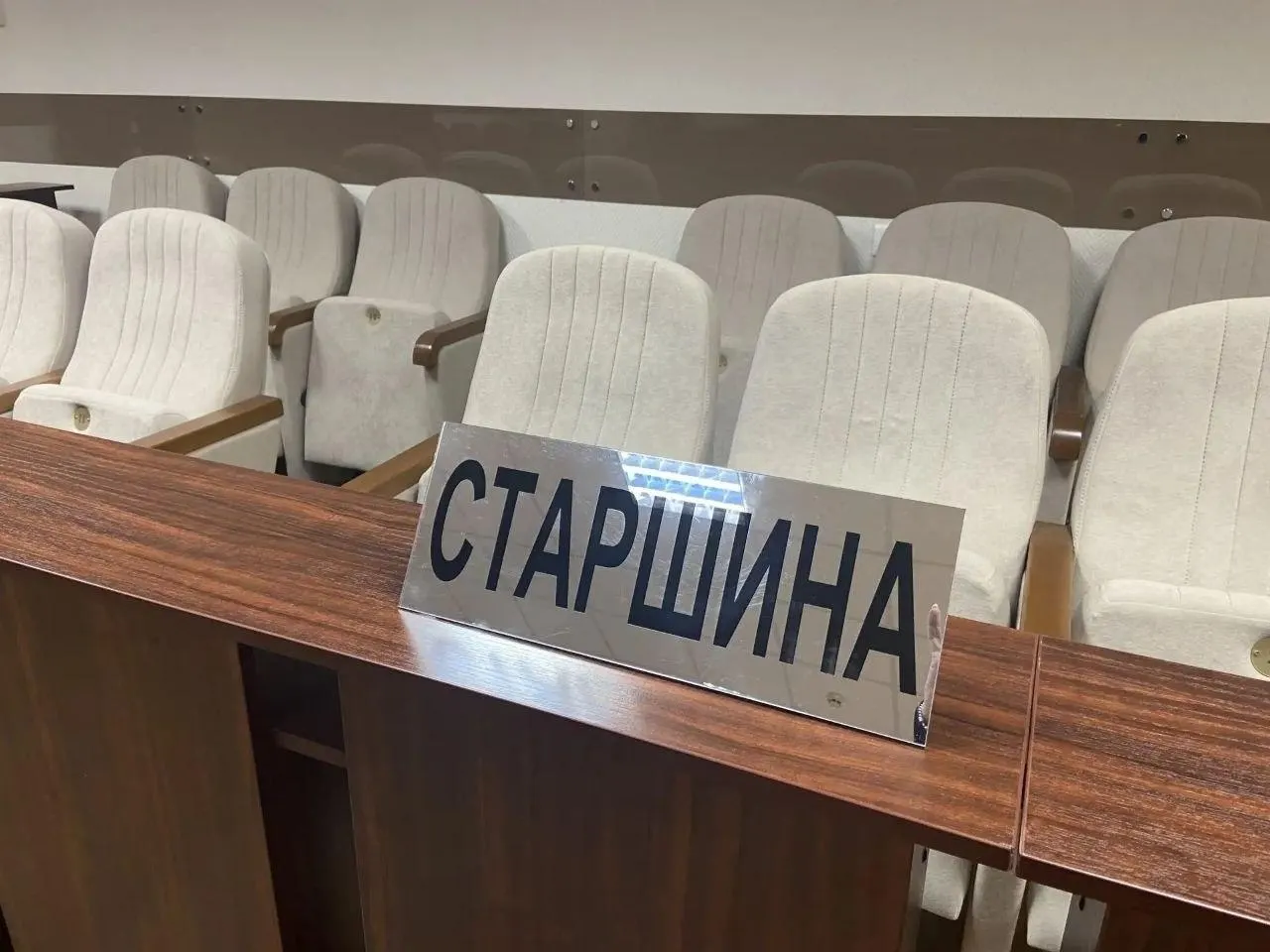 План реформы предусматривает сокращение числа заседателей вдвое и новое положение судьи в совещательной комнате.