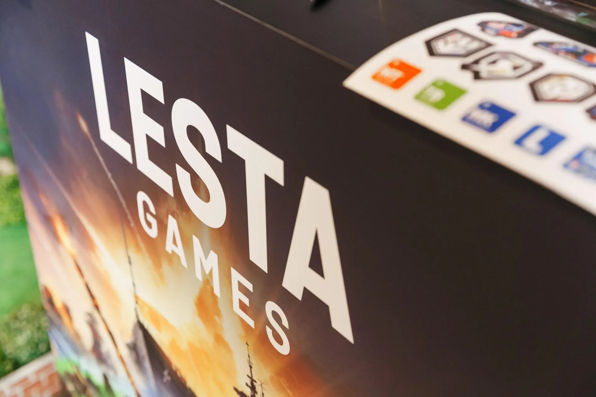 В 2025 году государство конфисковало студию «Леста Games», после чего активы были переданы АО «Промышленные сооружения» в рамках сделки с участием консорциума частных инвесторов. По данным новой бухгалтерской отчетности, у владельца баланс нулевой, штат — один сотрудник.